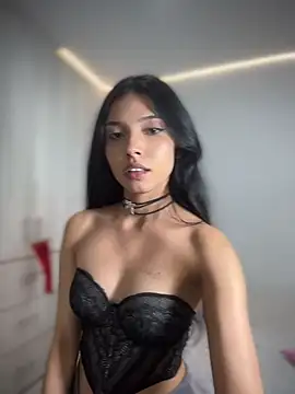 jadelaurent stripchat live cam model