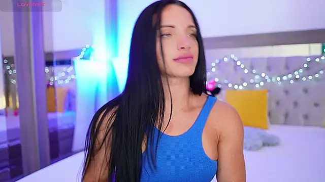 XandraBae stripchat live cam model