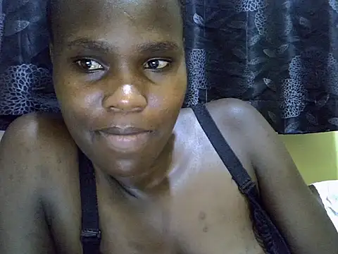 Sexxy_brianna stripchat live cam model