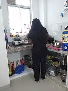 Vivicaa stripchat live cam model