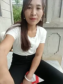 Thobaby112 stripchat live cam model