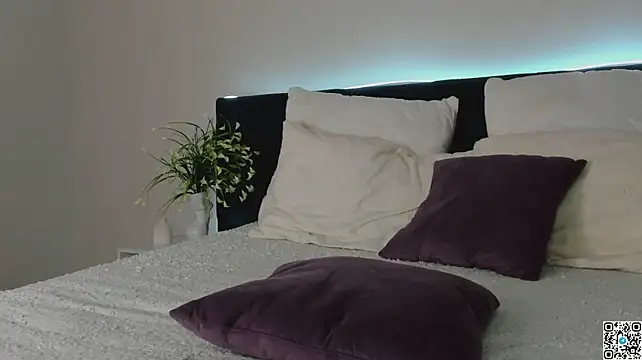Adele_Lanea stripchat live cam model