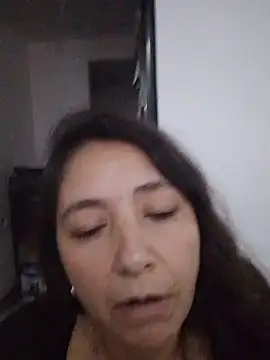 cachonda69- stripchat live cam model
