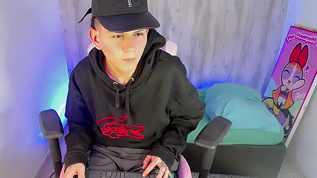 Hot_athletes_ stripchat live cam model