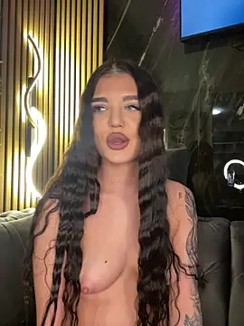 KenzieLou stripchat live cam model