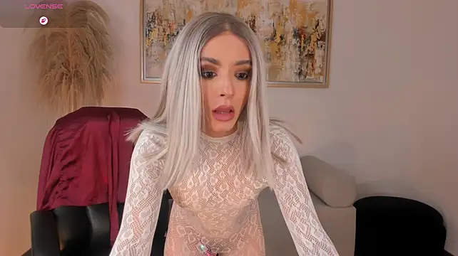 IsabellaMoreau stripchat live cam model