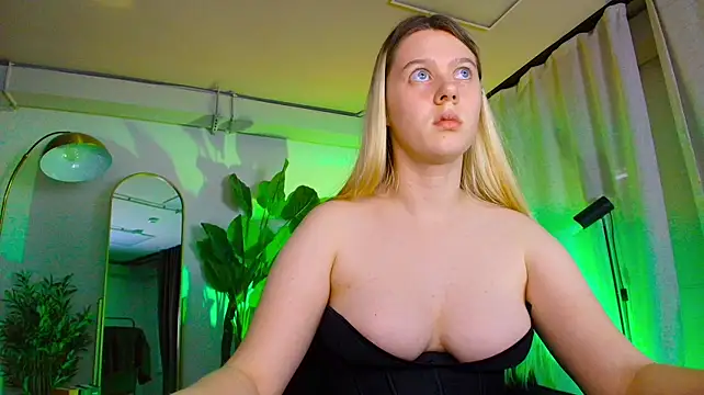 CelestineMauriac stripchat live cam model