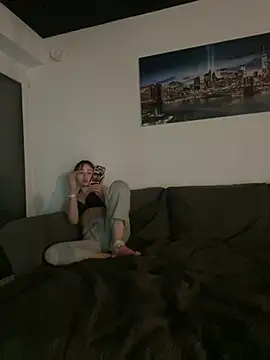 Just-Lilly stripchat live cam model