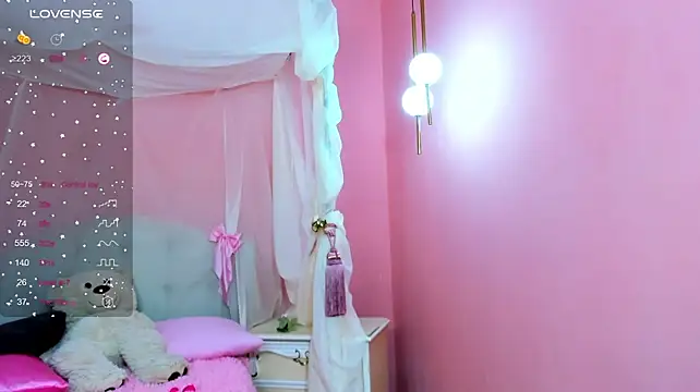MilaLewi stripchat live cam model