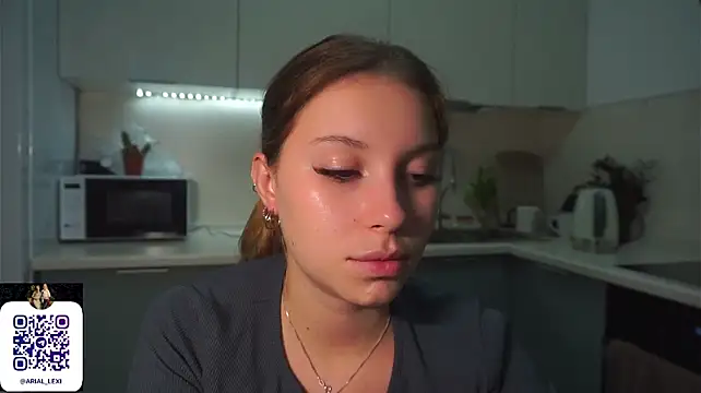 Sairallyn stripchat live cam model