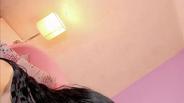 valeria_ortga stripchat live cam model
