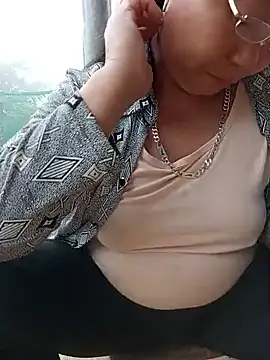Bella-Camel stripchat live cam model