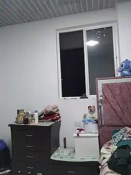 thailinw stripchat live cam model