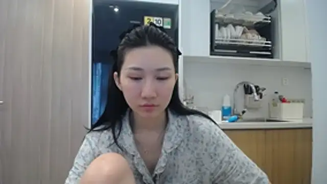 Asiagirll stripchat live cam model