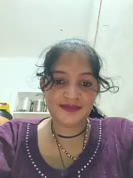 Mohni_love stripchat live cam model