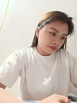 Sara-bo stripchat live cam model