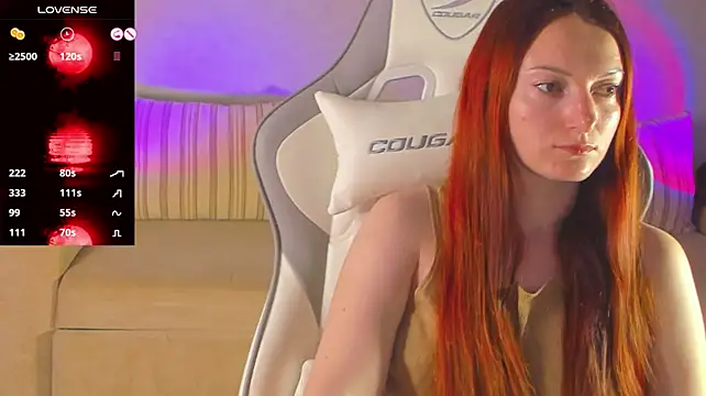 FlamyGold stripchat live cam model