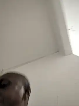mamakarma1403 stripchat live cam model