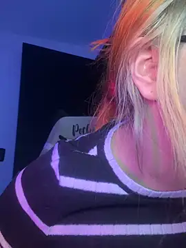Sophia_Weest99 stripchat live cam model