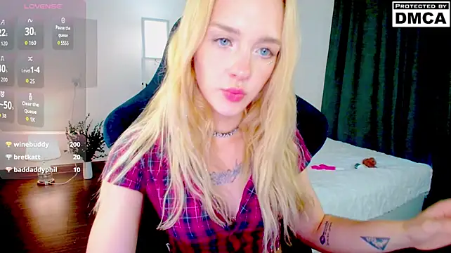 Aliceglass__ stripchat live cam model