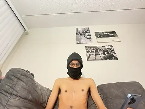 DeepGuy20 stripchat live cam model