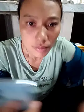 Leiley_98 stripchat live cam model