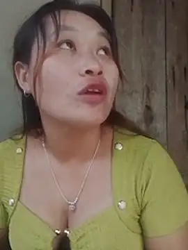 Lan-oanh stripchat live cam model