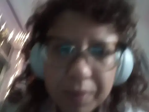 claracrocodilo stripchat live cam model