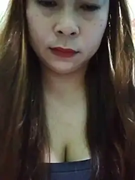 Sweetyanna4u stripchat live cam model
