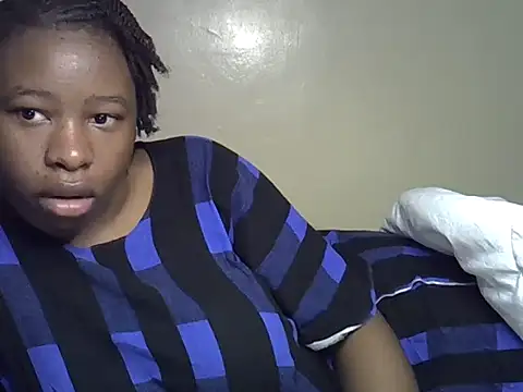 malia001 stripchat live cam model