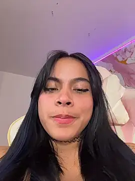 sophia_banks stripchat live cam model