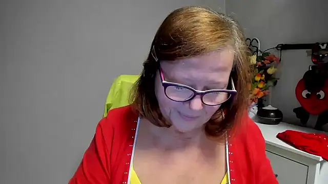 Adelewildx stripchat live cam model
