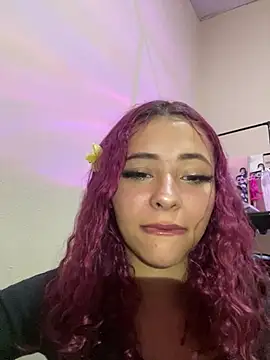 littlehoney00 stripchat live cam model