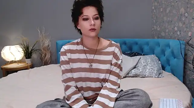 via_mayer_ stripchat live cam model