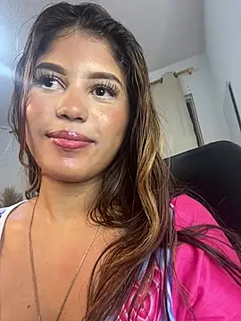 Lola_Bunny66 stripchat live cam model