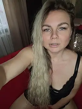 candy_queeen stripchat live cam model