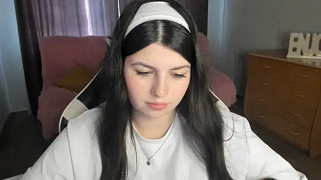 KisaModel stripchat live cam model