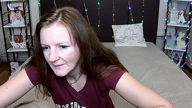 MeganPirs stripchat live cam model