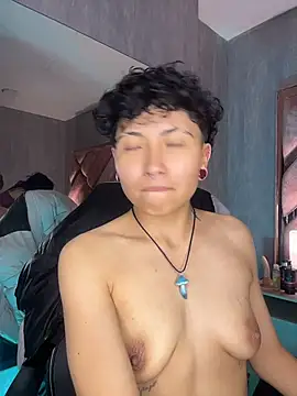 ian_mathias_ stripchat live cam model