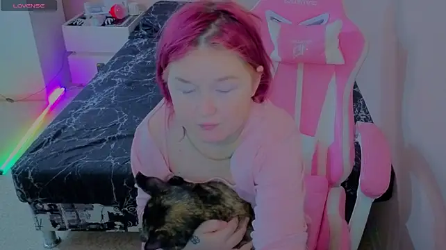 Mia_Moores stripchat live cam model