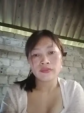Buong-binh stripchat live cam model