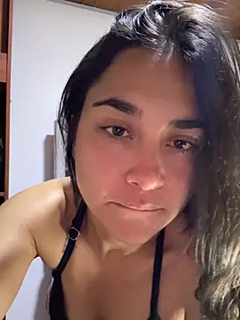 Bellafiit stripchat live cam model