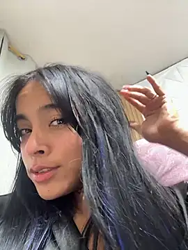 sophia_banks stripchat live cam model