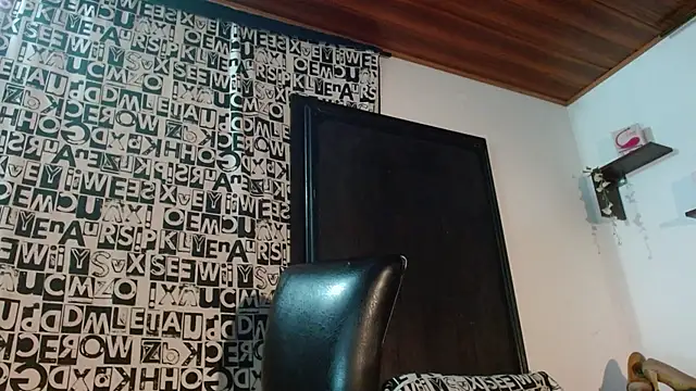 DULCE_ZOE stripchat live cam model