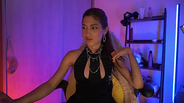 Littlegoddessx stripchat live cam model