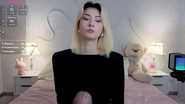 kittysocutie stripchat live cam model