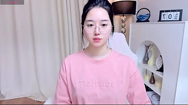 miuu6868 stripchat live cam model
