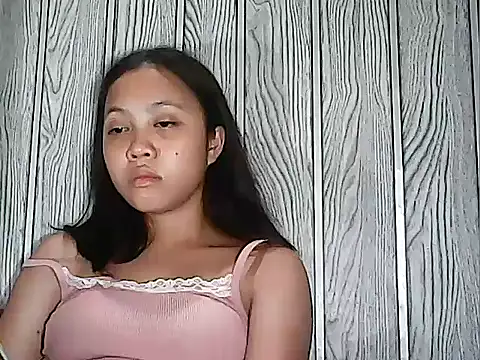 Yours_AsianPinayGirl18 stripchat live cam model