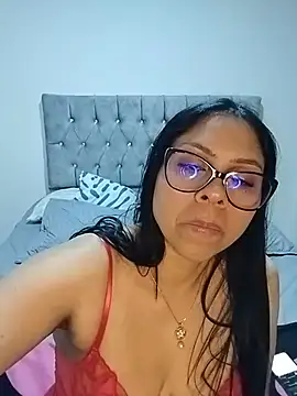 Valentina_hz stripchat live cam model