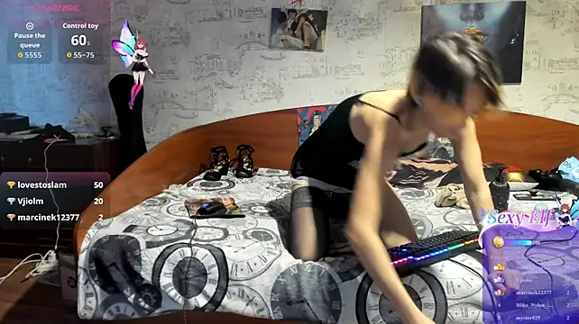 KagamiTayga stripchat live cam model